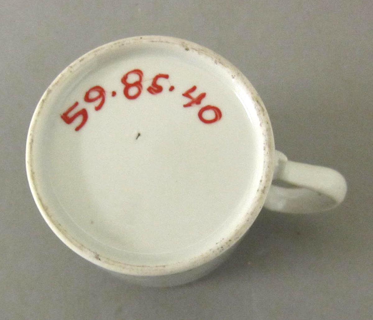 1959.0085.040 Porcelain coffee cup underside