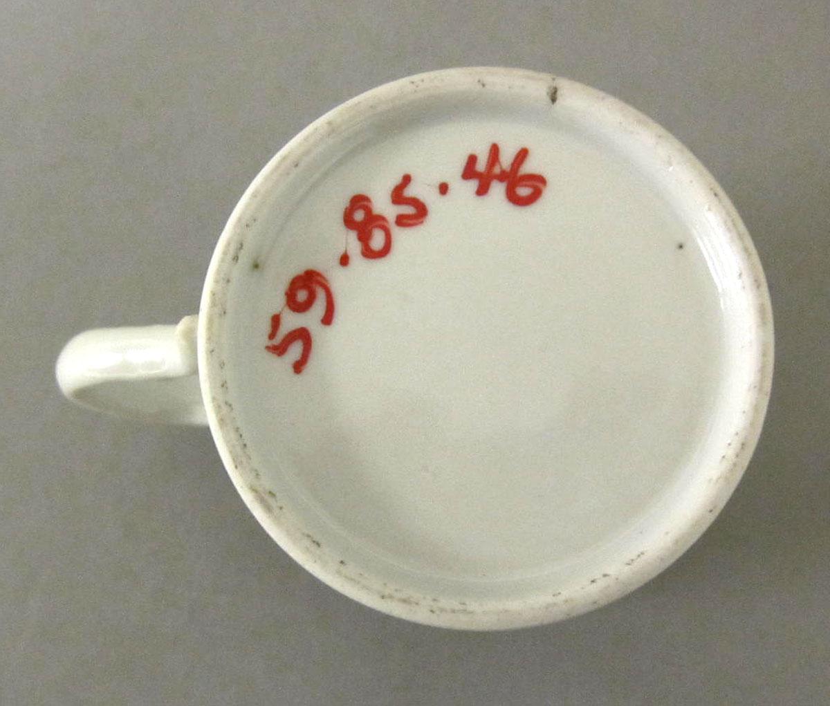 1959.0085.046 Porcelain coffee cup underside