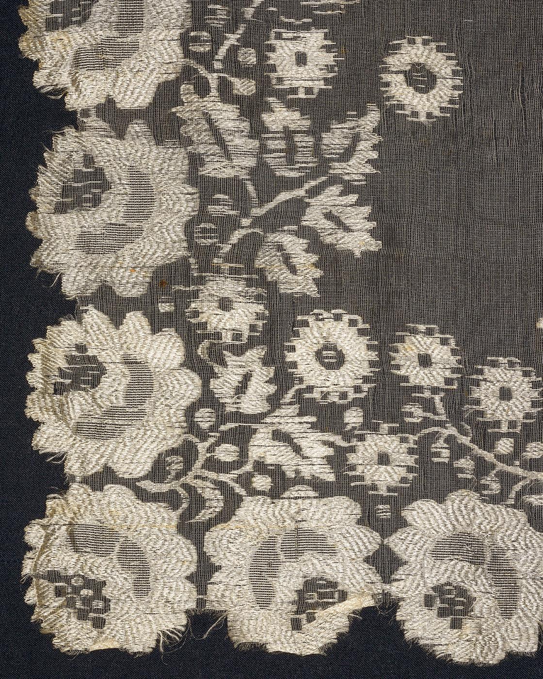 2012.0008 Veil, detail 1