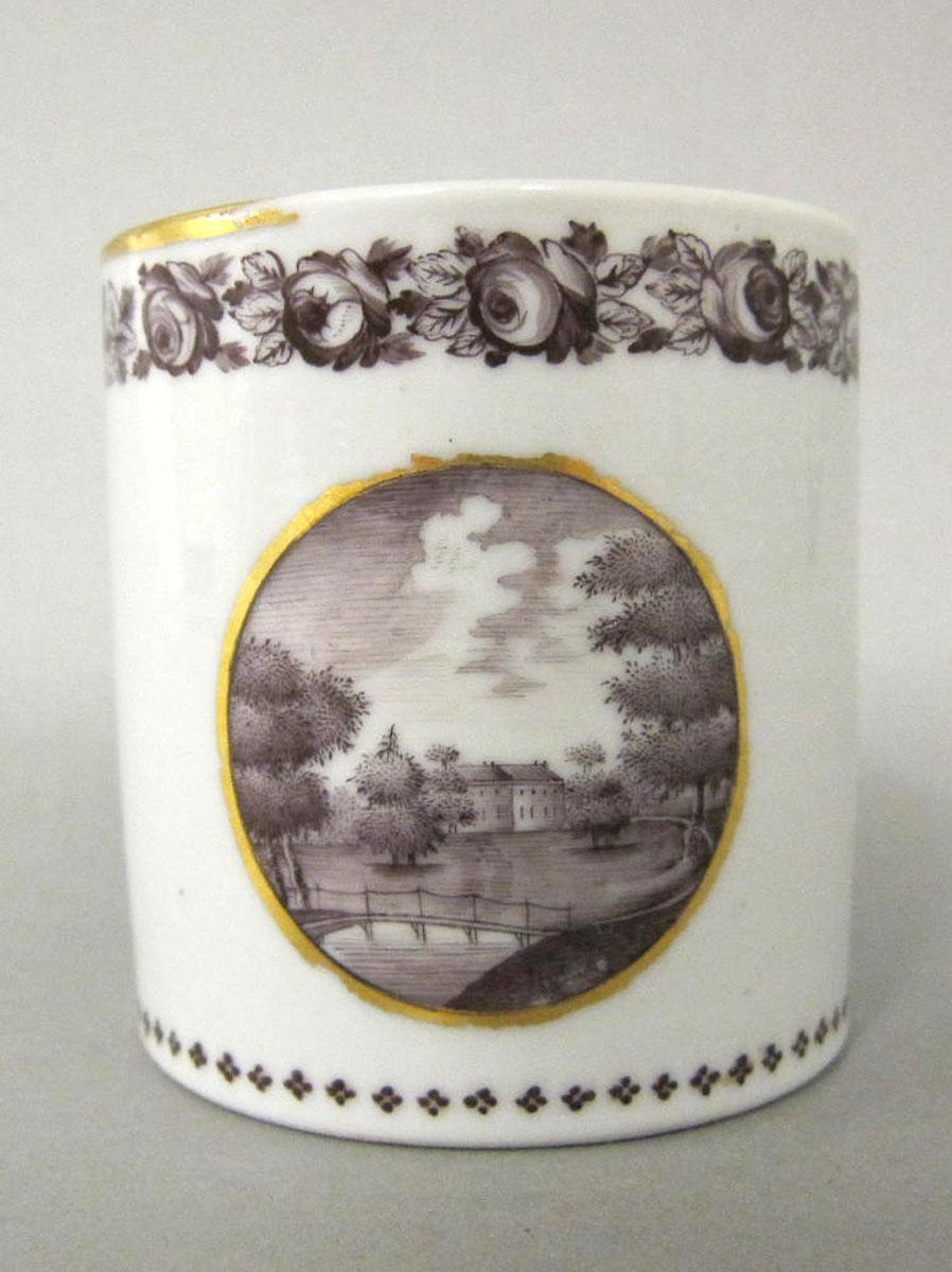 1959.0085.048 Porcelain coffee cup medallion