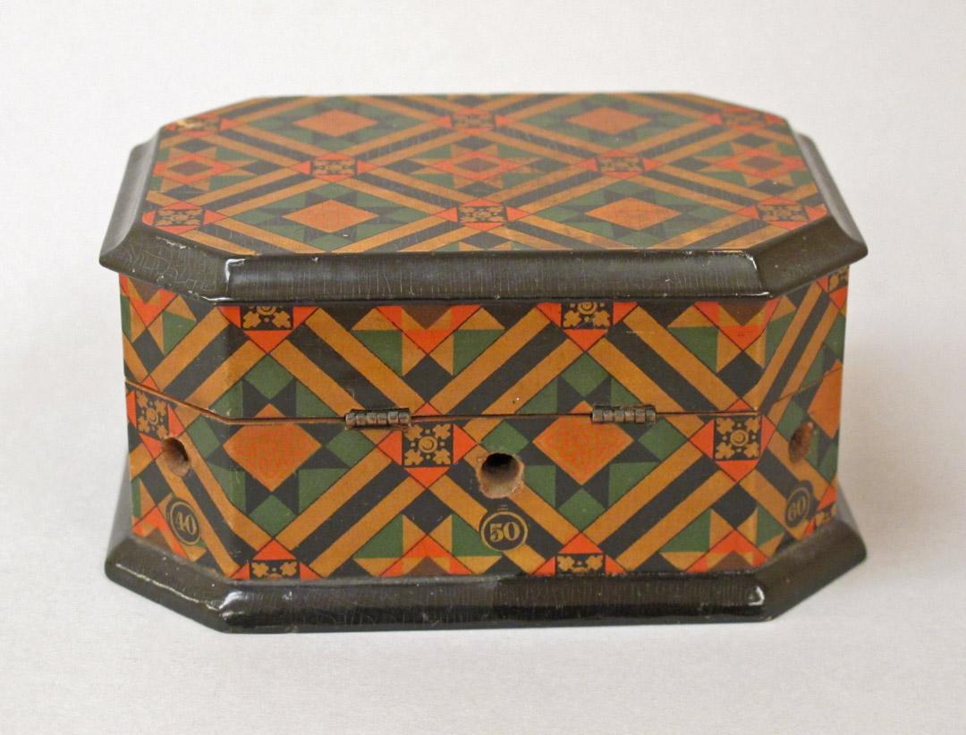 2011.0051.004 rear, Tool (for sewing), Sewing box