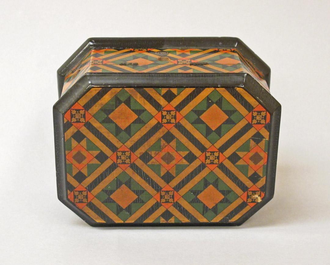 2011.0051.004 top, Tool (for sewing), Sewing box