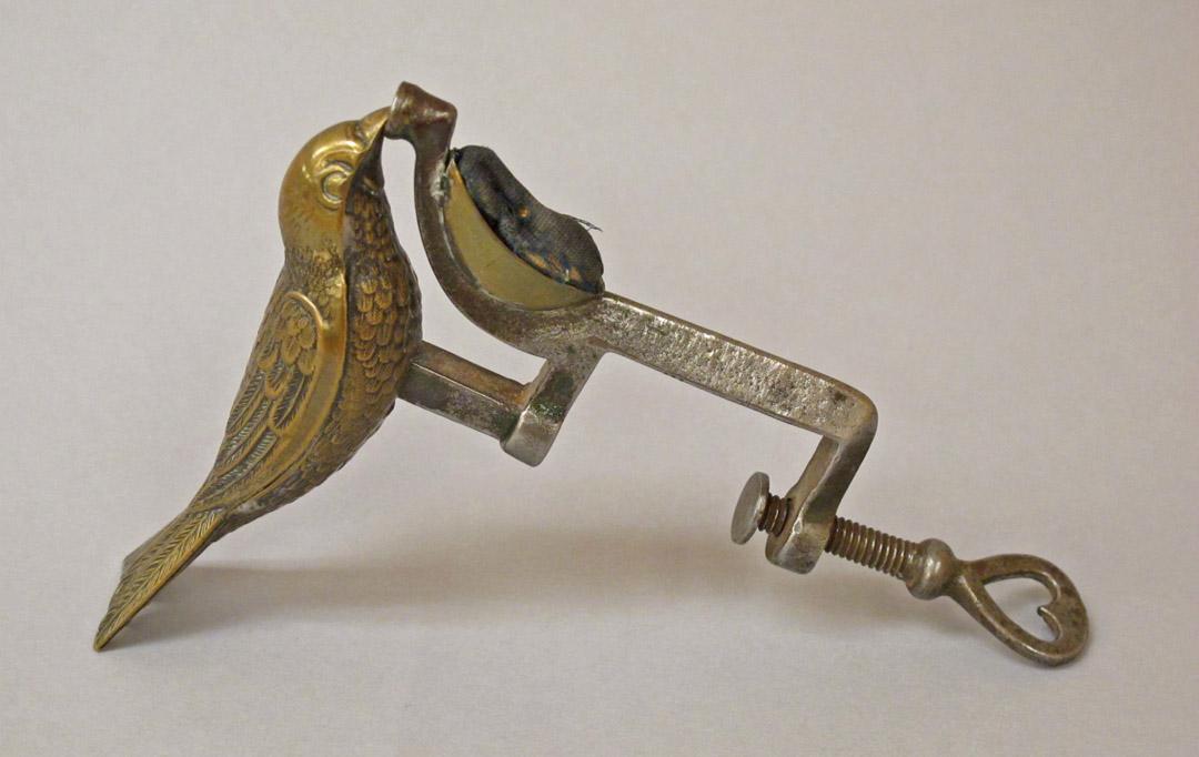 2011.0051.007 Tool (for sewing), Clamp