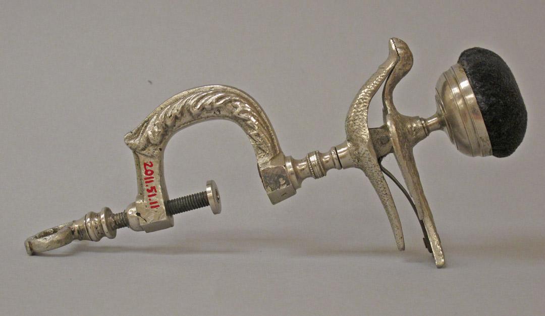 2011.0051.011 Tool (for sewing), Clamp