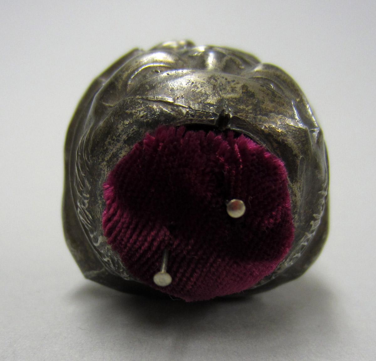 2011.0051.015 Pin cushion, Top