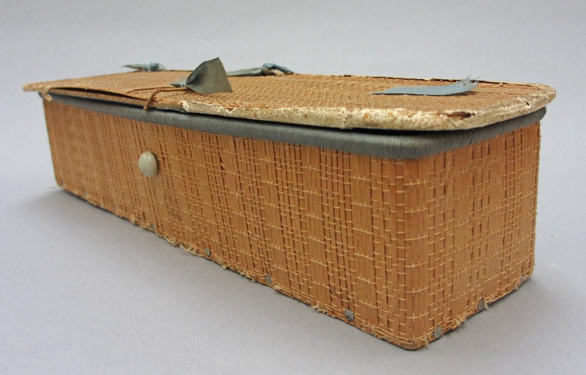 2011.0051.023 Tool (for sewing), Basket