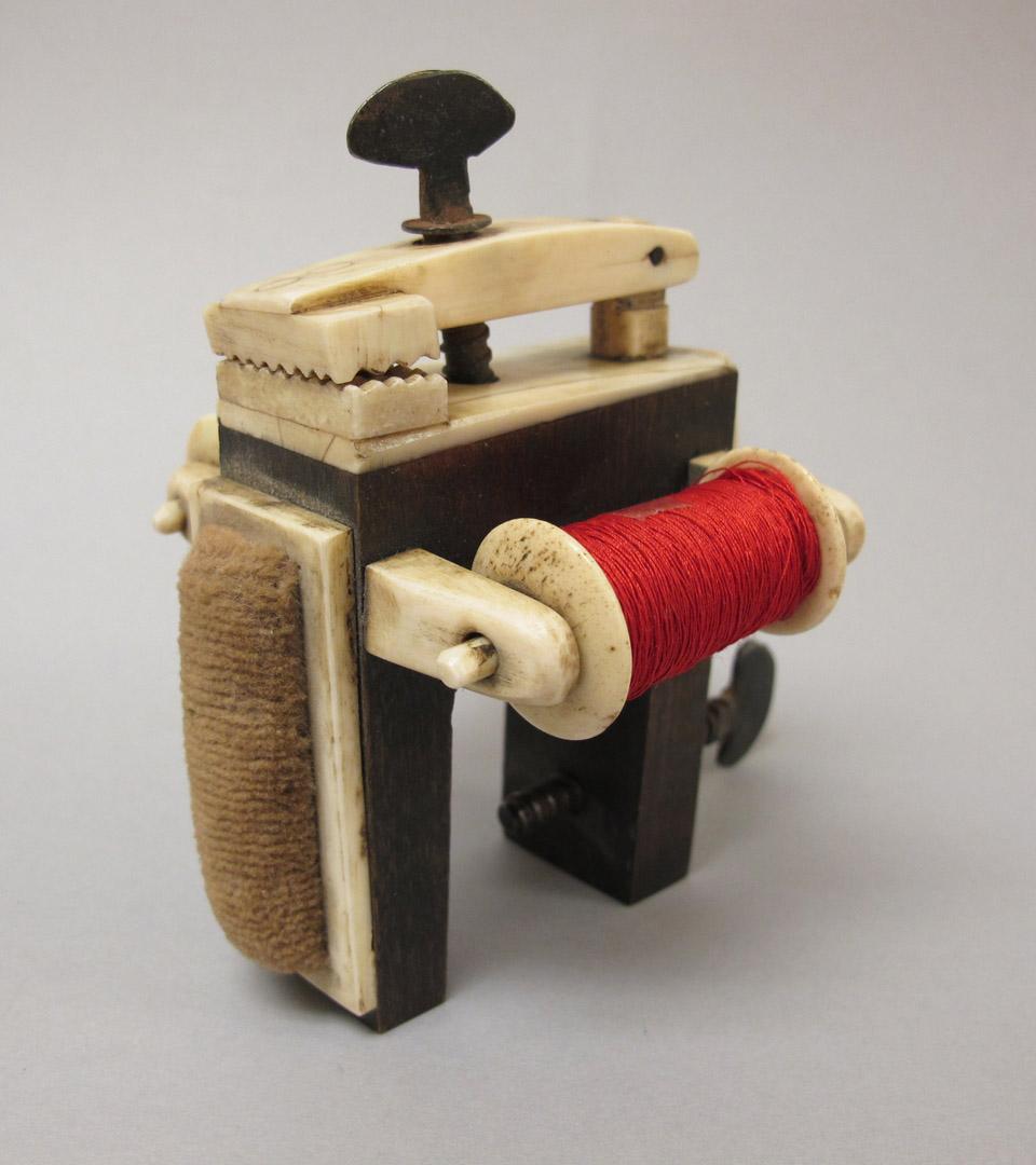 2011.0051.028 Tool (for needlework), view 2
