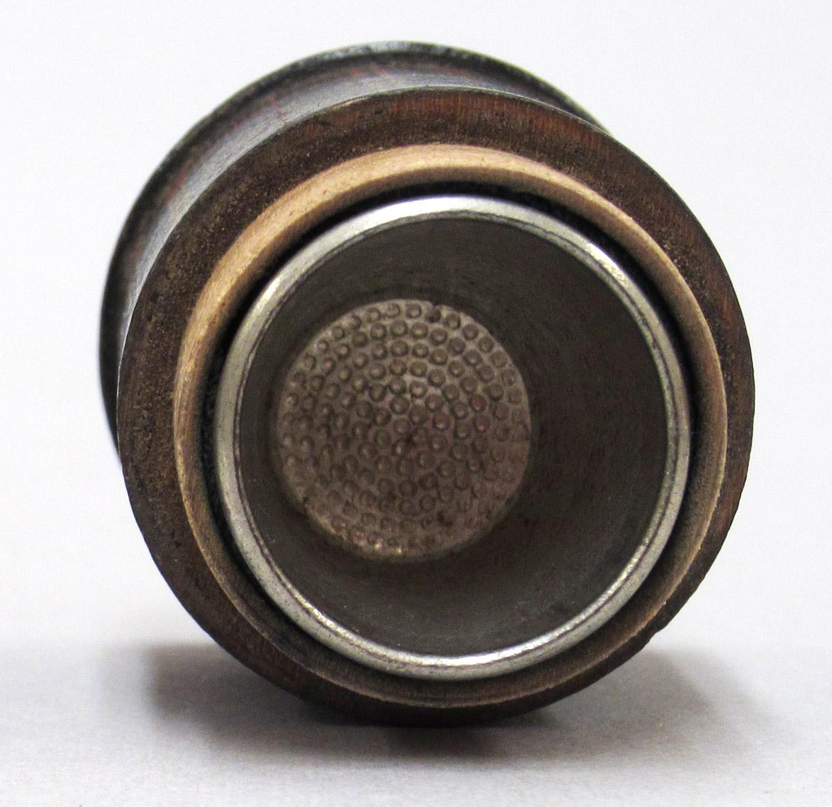 2011.0051.049 A-C Thimble case, Interior 1