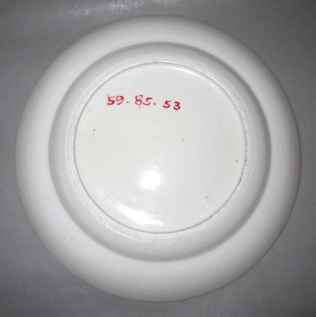 1959.0085.053 Porcelain plate underside retake