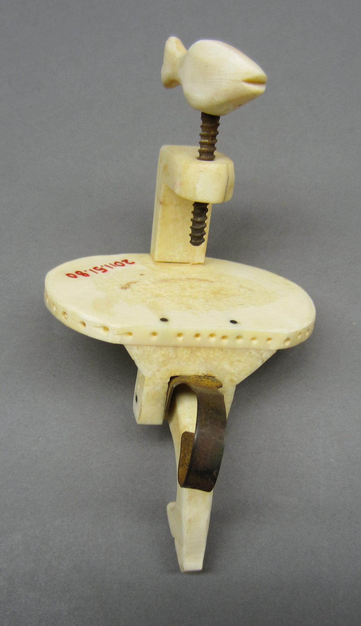 2011.0051.080 Clamp, Front view
