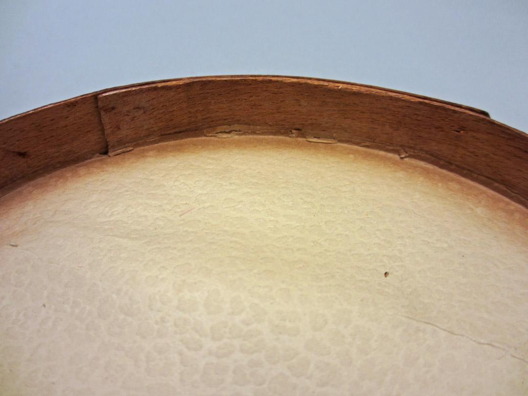 2011.0051.100.001 B Box lid, detail 1