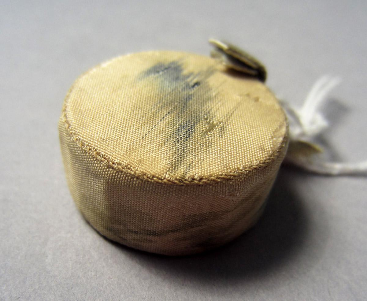 2011.0051.104 Tape measure, View 1