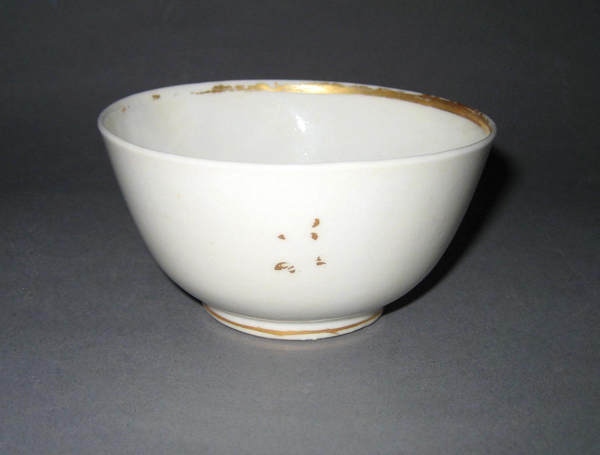 1959.0085.058 Porcelain Teabowl back