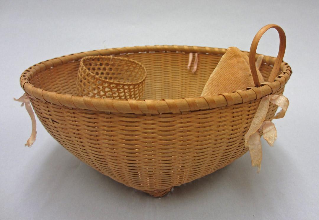 2011.0051.107.001 A sideTool (for sewing), Basket