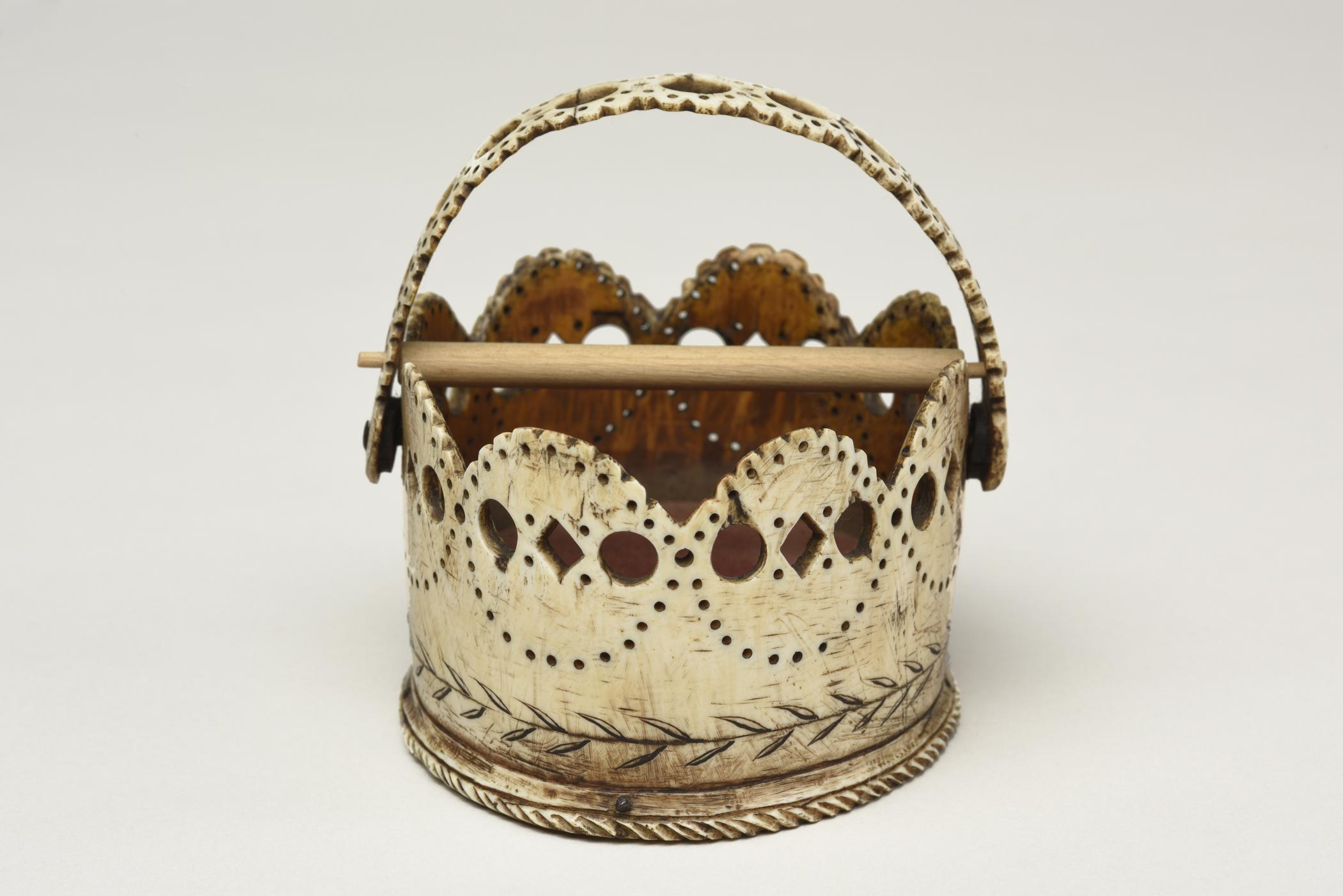 2011.0051.113 Tool (for needlework), view 2