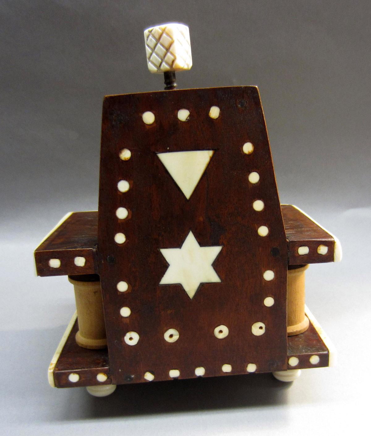 2011.0051.115 A Clamp, Ivory