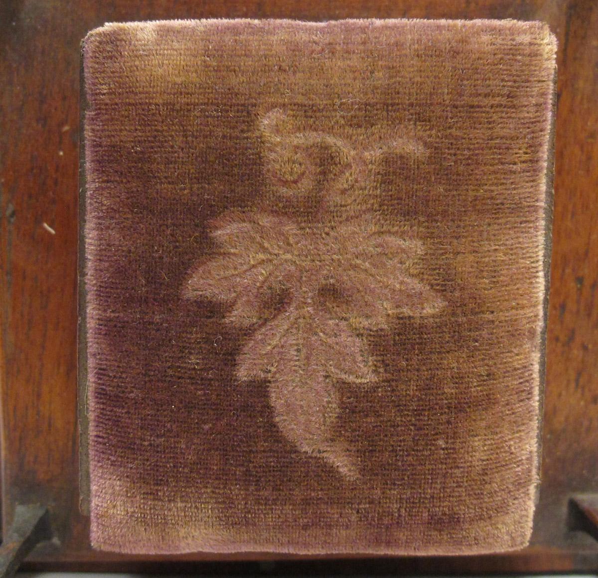 2011.0051.118 Sewing box, Detail 4