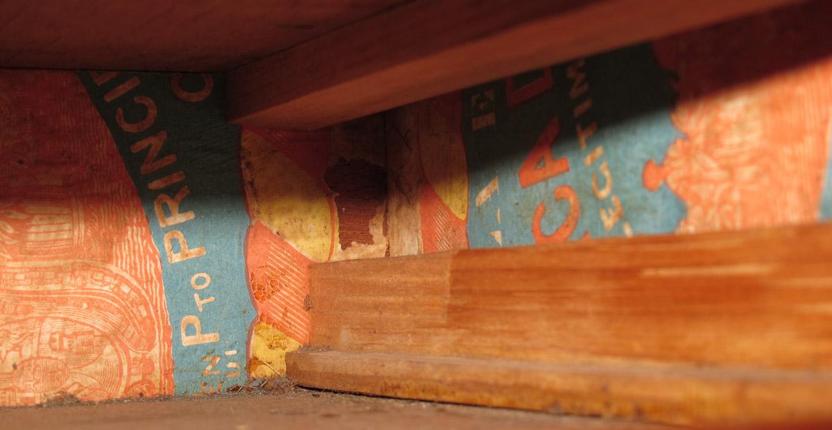 2011.0051.118 Sewing box, Interior 2