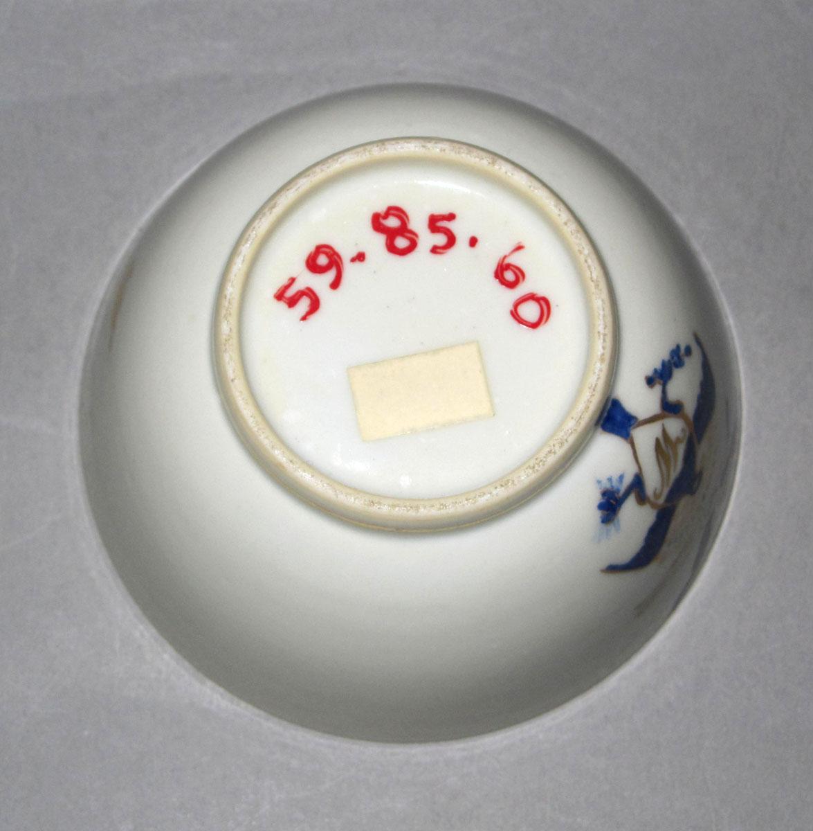 1959.0085.060 Porcelain teabowl underside