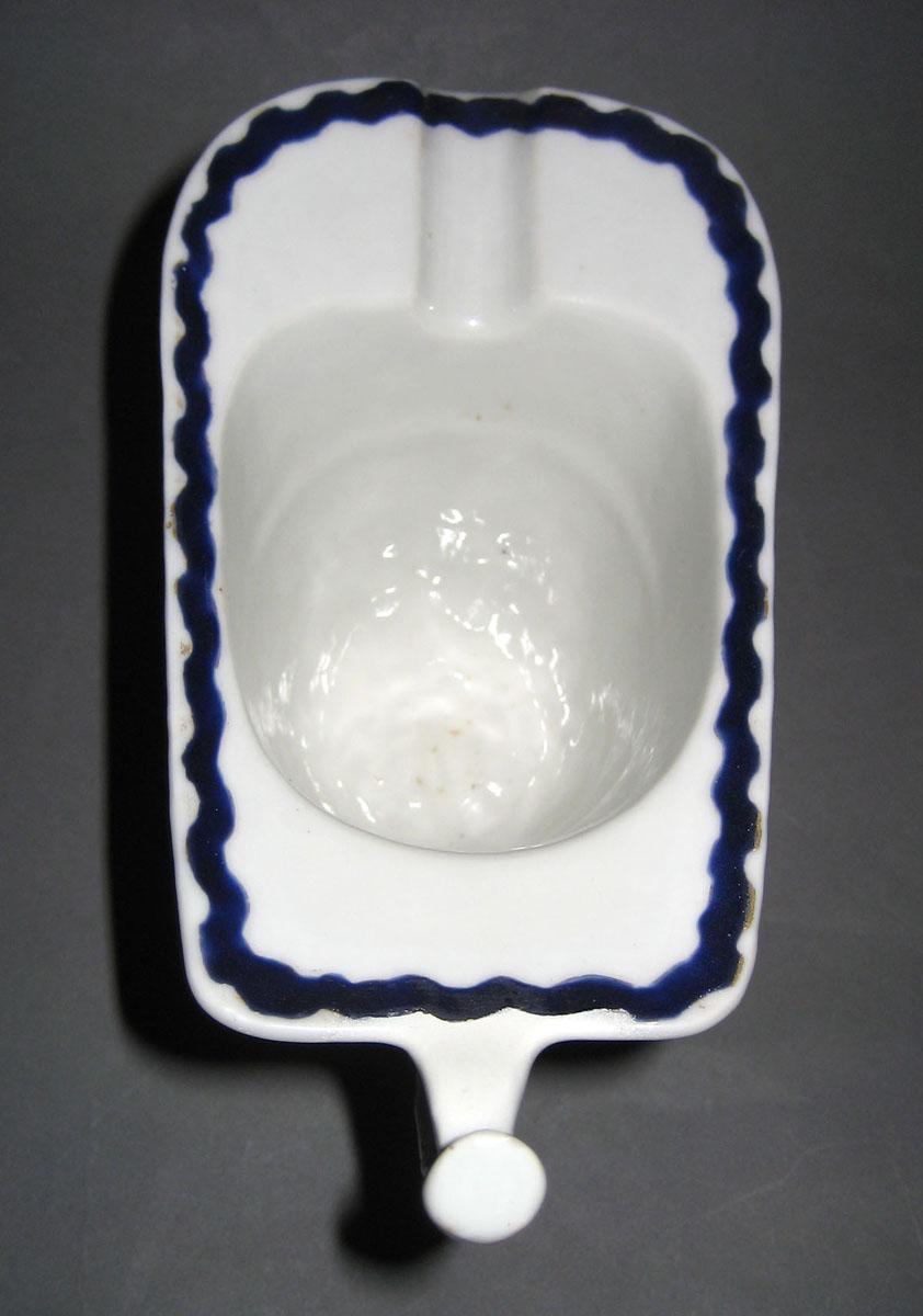 1959.0085.063 Porcelain Cream or Milk Jug interior