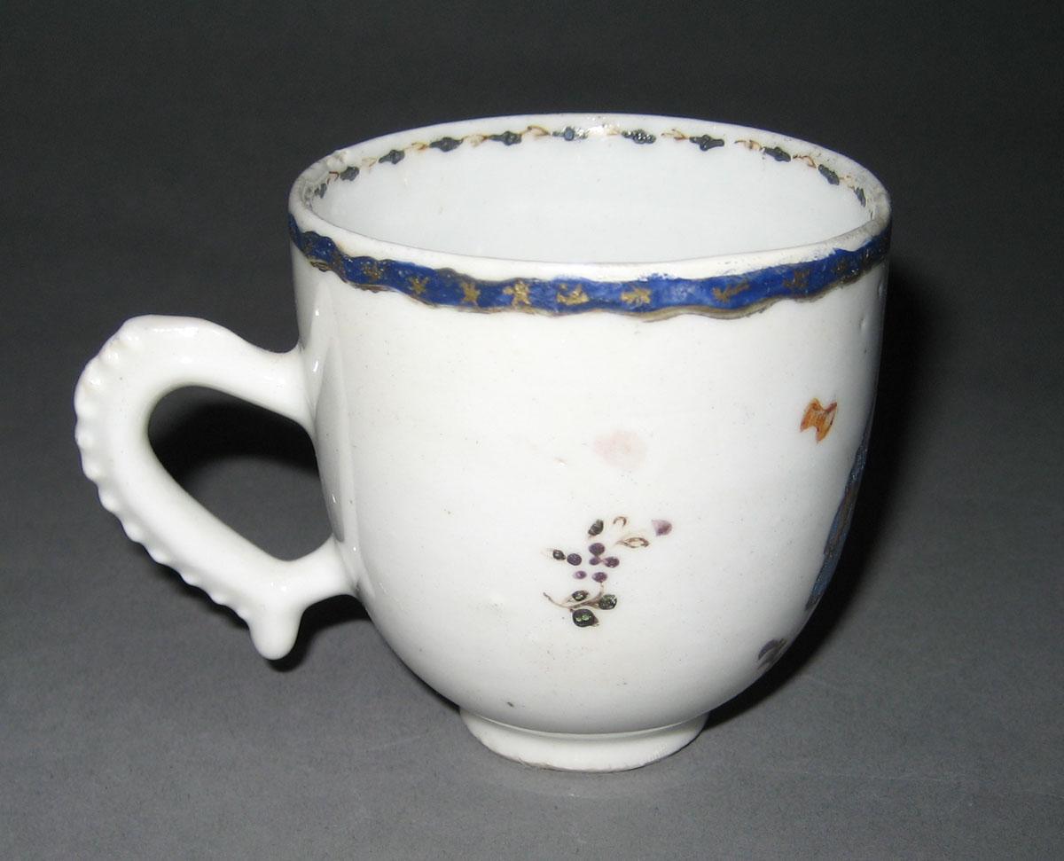 1959.0085.065 Porcelain Teacup side 2