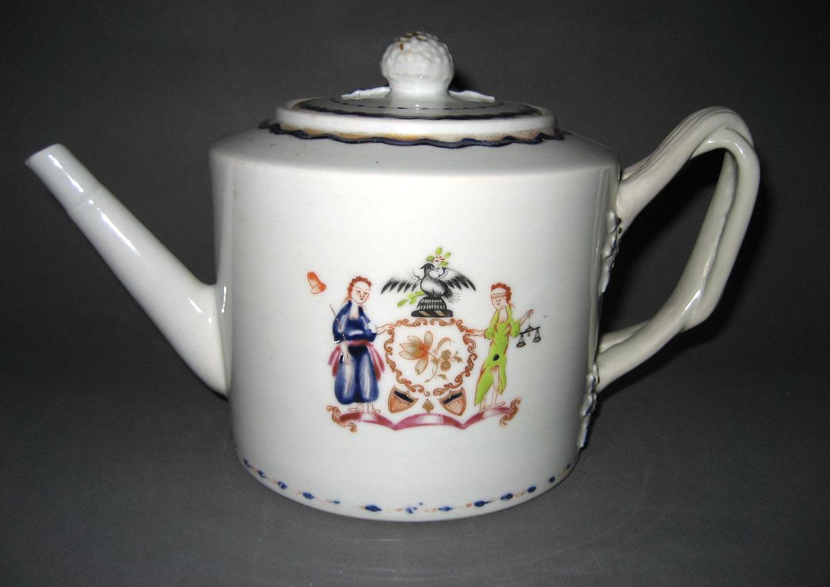 1959.0085.066 A, B Porcelain Teapot