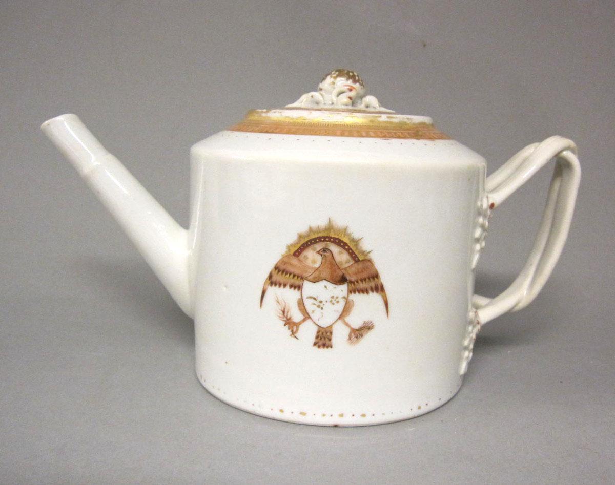 1959.0085.067 A,B Porcelain teapot