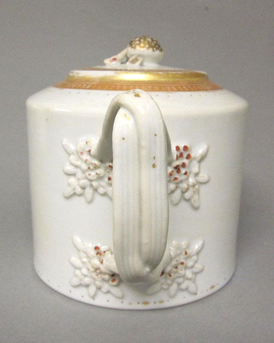 1959.0085.067 A,B Porcelain teapot handle