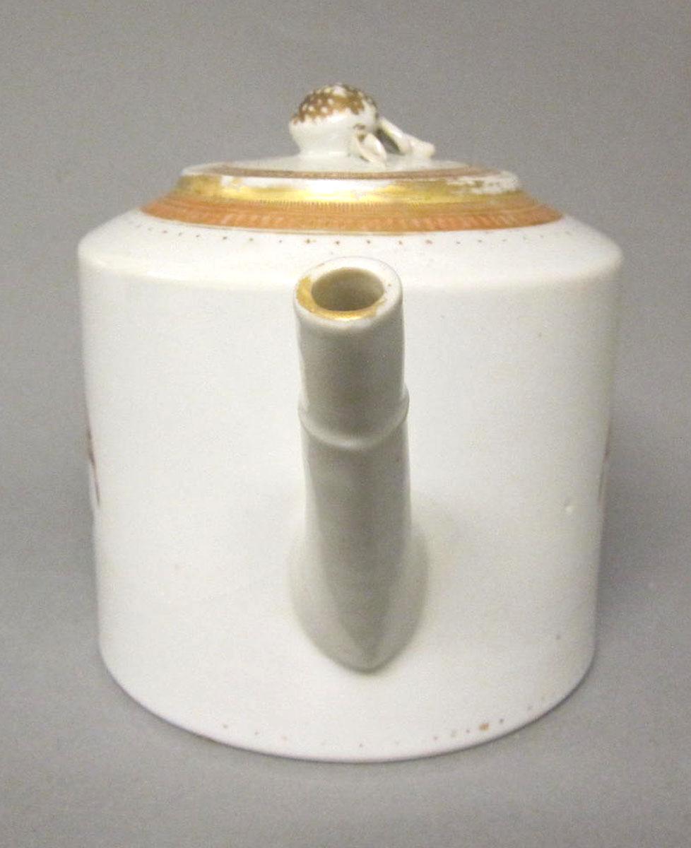 1959.0085.067 A,B Porcelain teapot spout