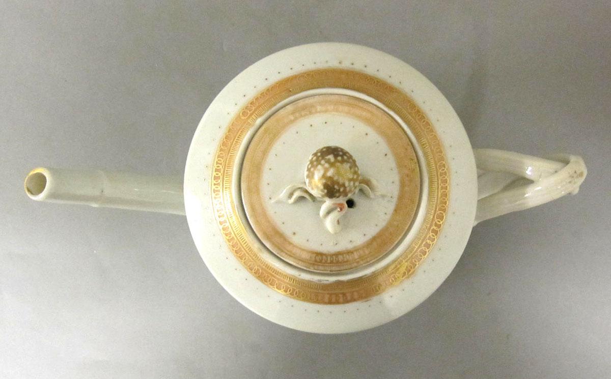 1959.0085.067 A,B Porcelain teapot top