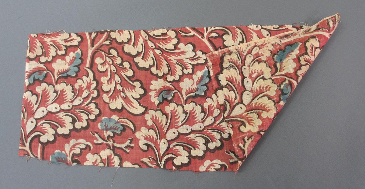 1959.0087.001 Textile, printed folded corner