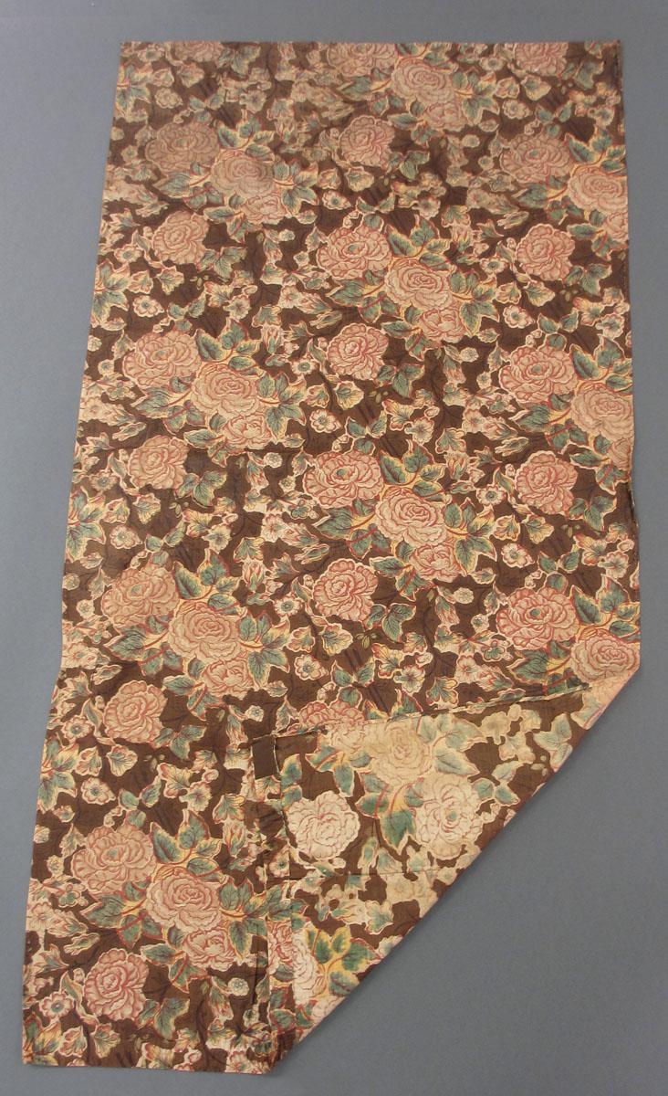 1959.0087.006 Textile, printed partial folded corner