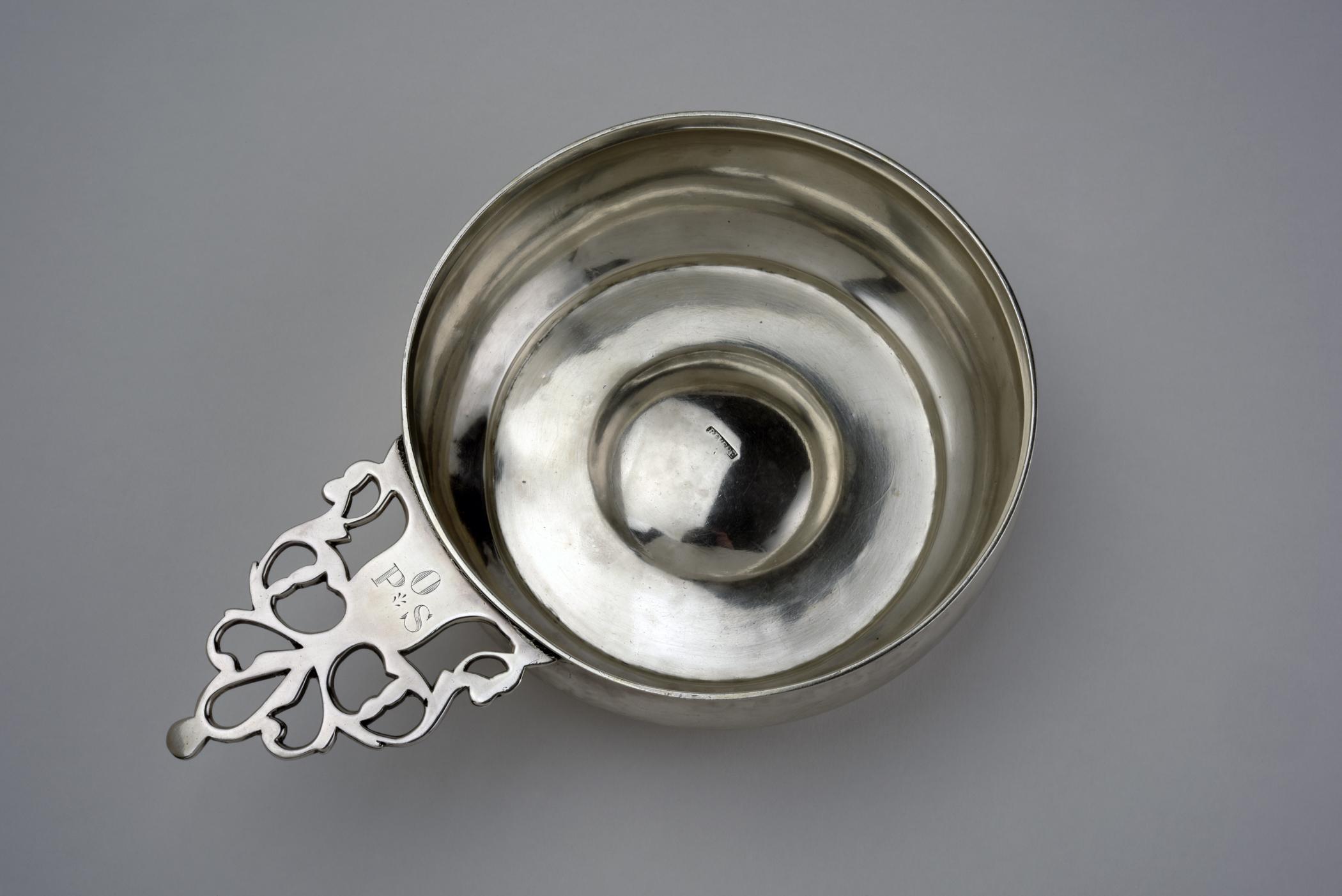 2019.0041.185 Porringer, view 2