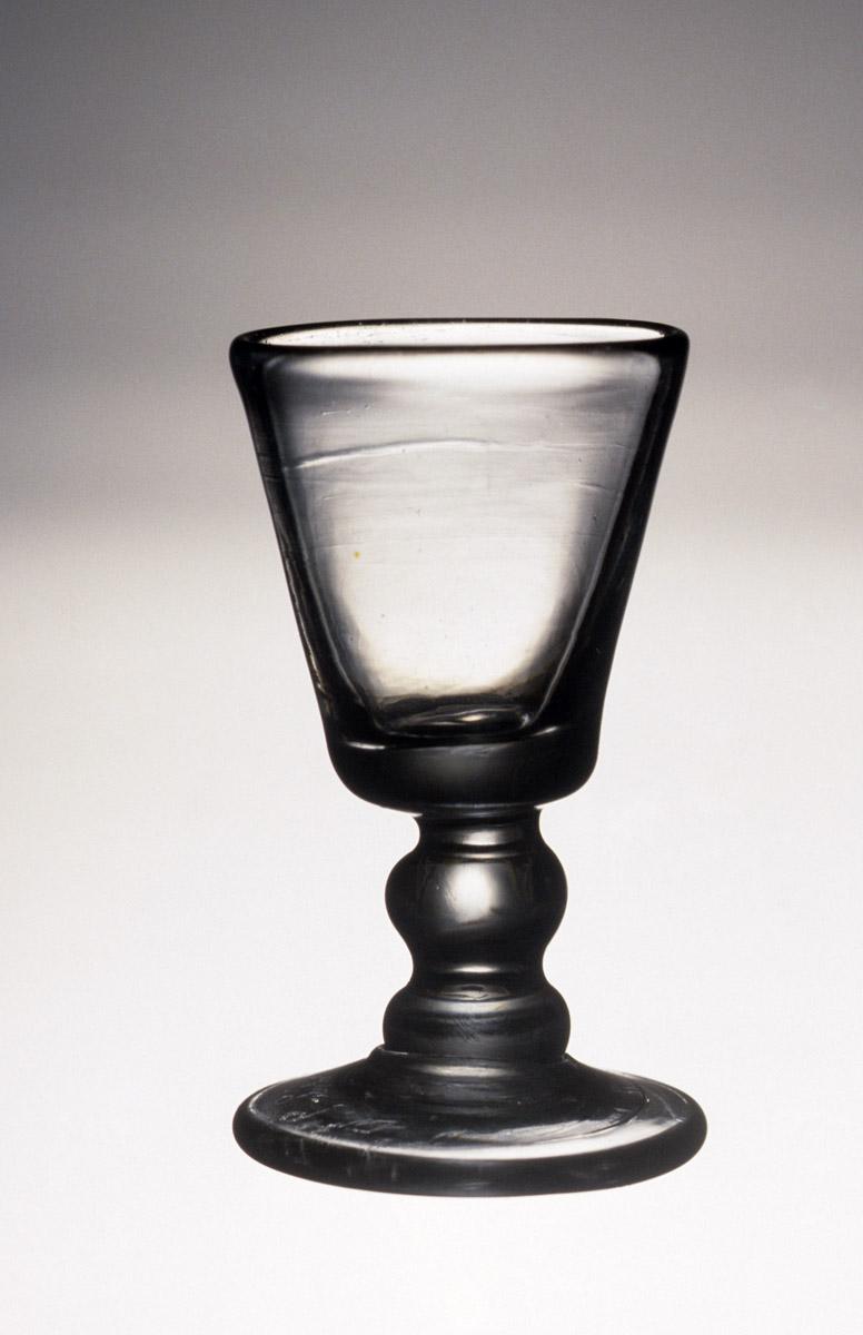 1959.0094.001 Lead glass