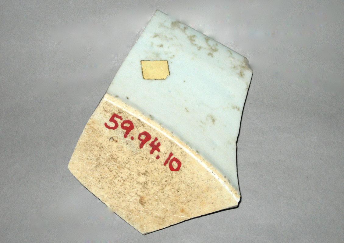 1959.0094.010 Shard of platter underside