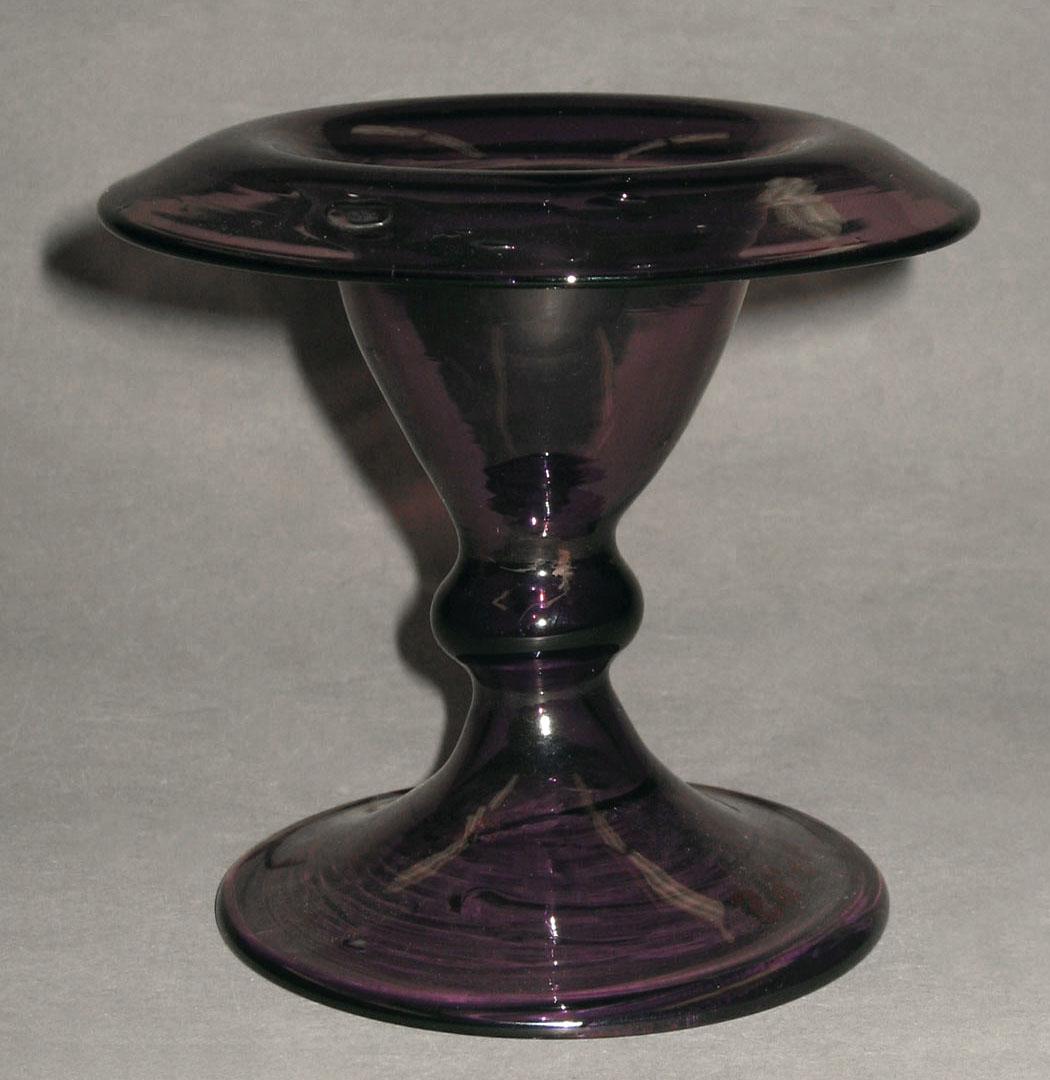 1959.0094.014 Glass pedestal