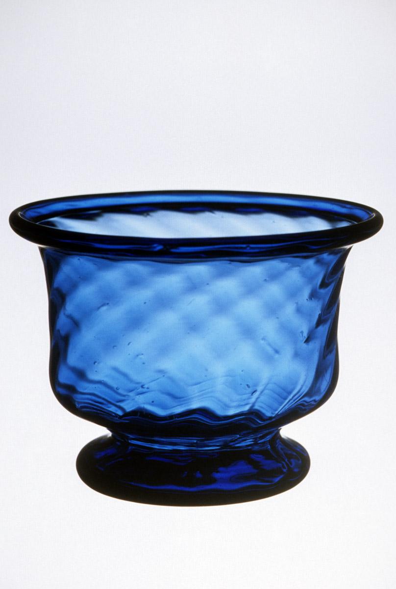 1959.0094.017 Blue glass bowl