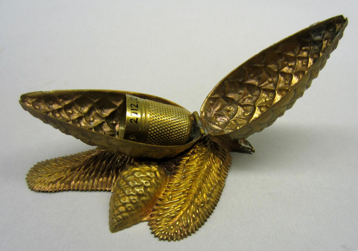 2012.0024.001 A-B Thimble case, Open