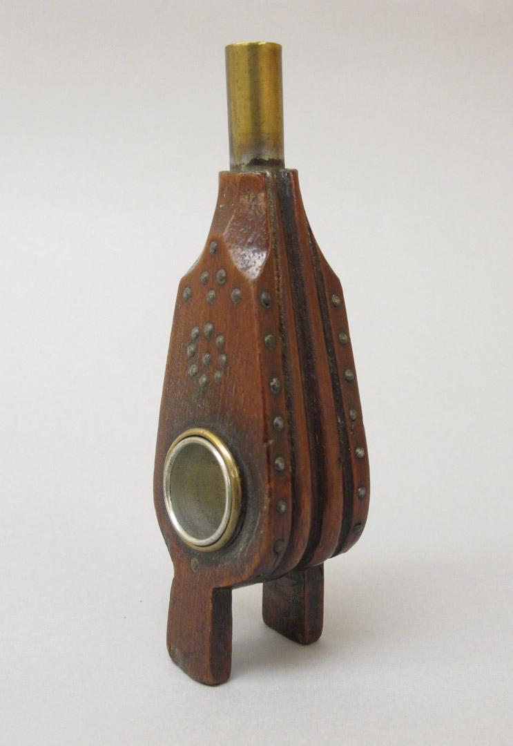 2012.0024.009 perspective, Tool (for sewing), Thimble Holder