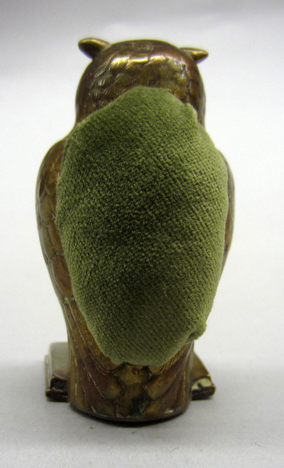 2012.0024.011 Pin cushion, back