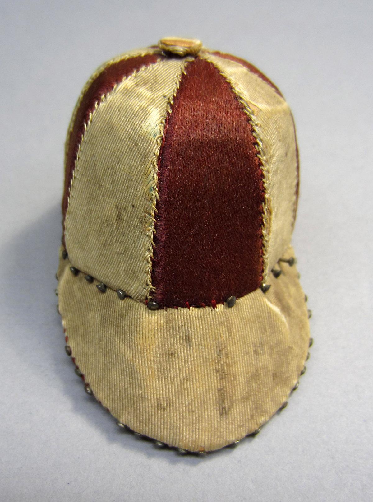 2012.0024.012 Pin cushion, Front