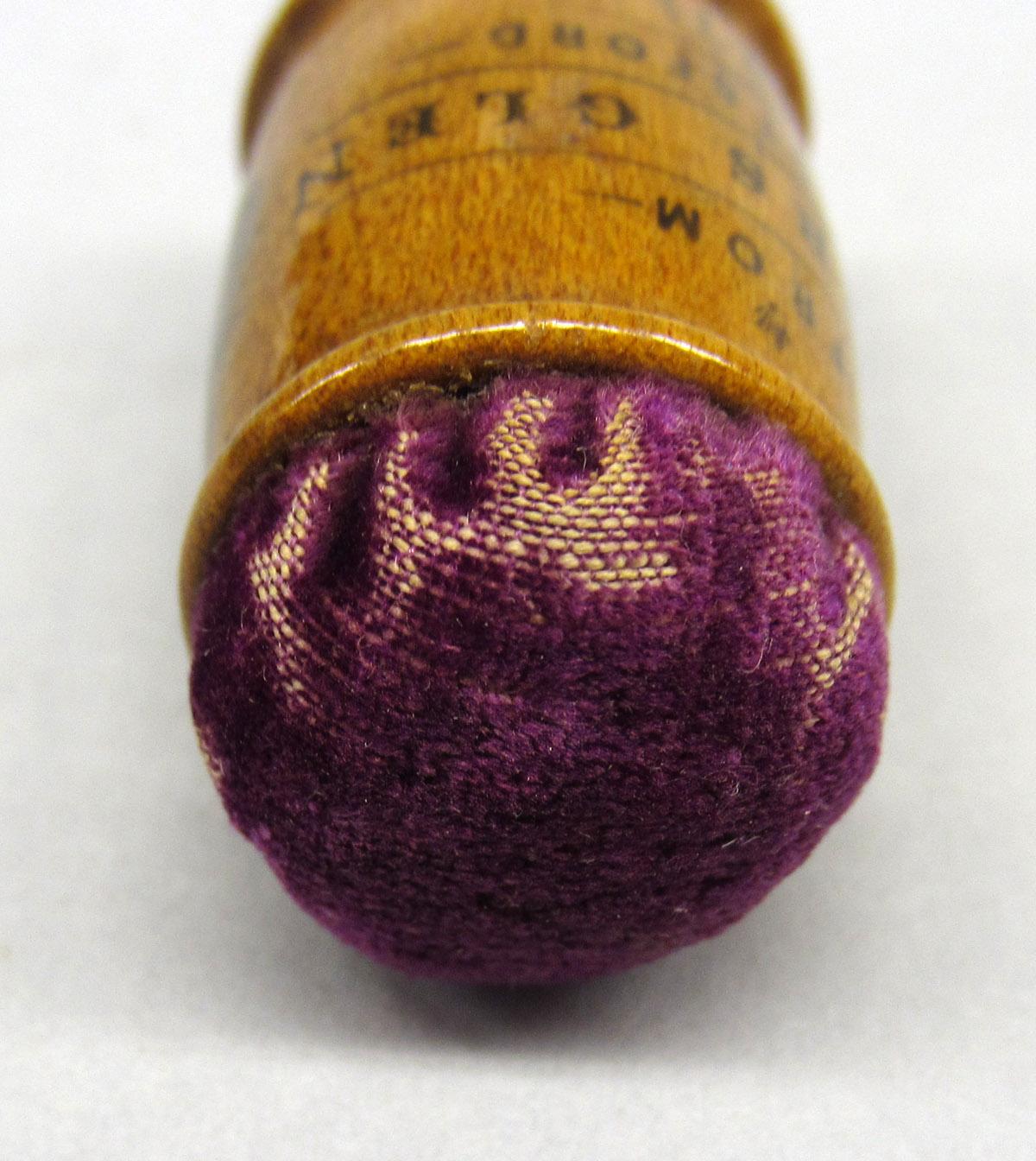 2012.0024.017 Pin cushion, Top