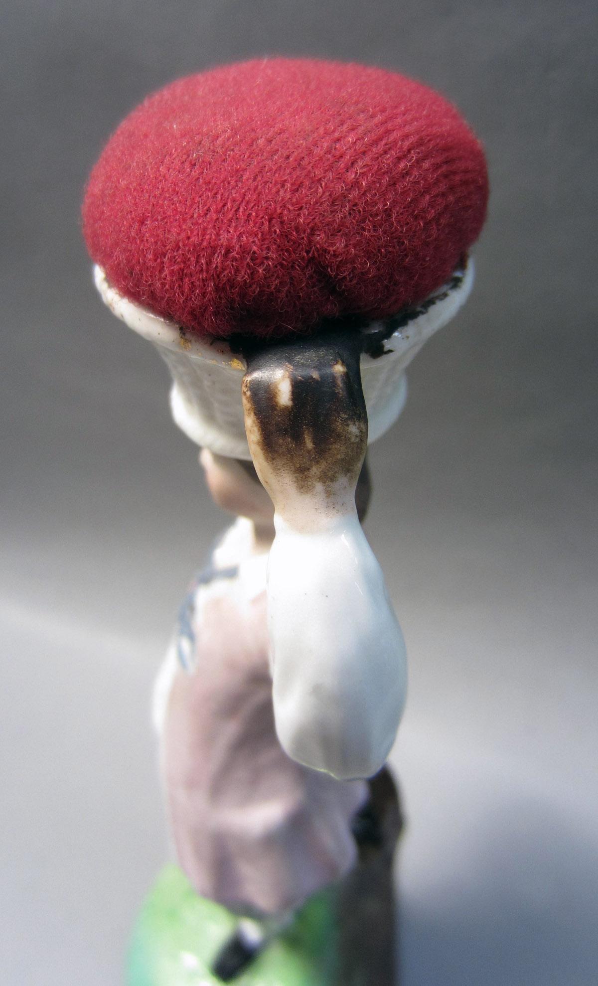 2012.0024.020 Pin cushion, Stain