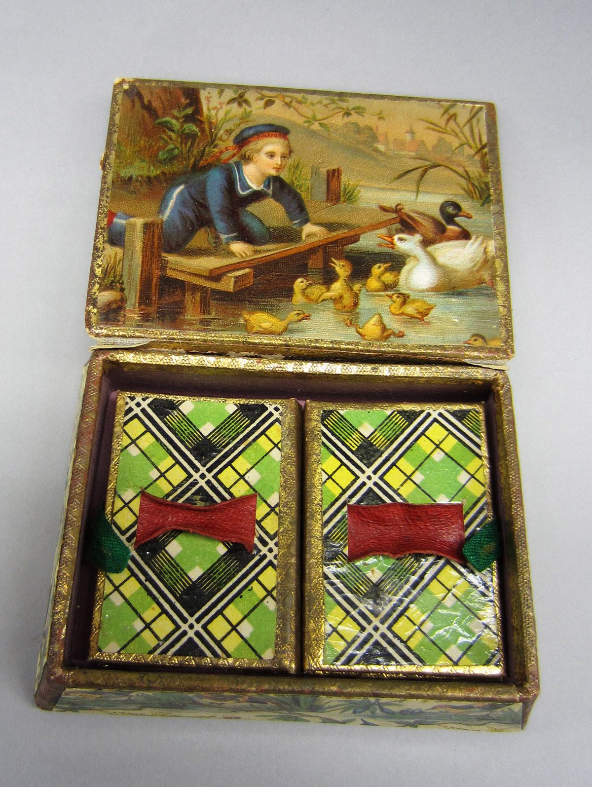 2012.0024.021 Needle case, Interior