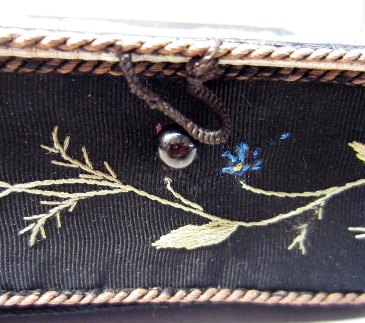2012.0024.022 A-B Sewing box, Clasp