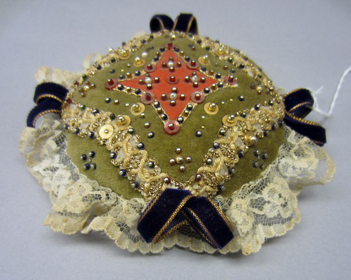 2012.0024.023 Pincushion, Design