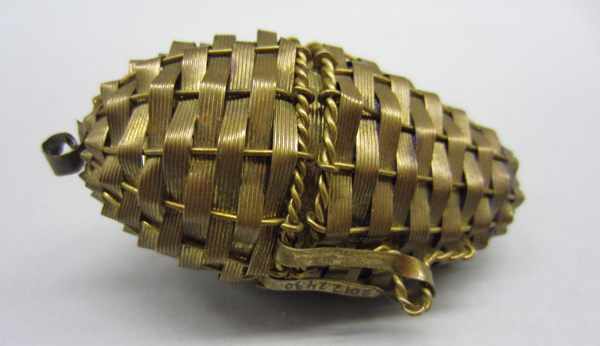 2012.0024.030 Pin cushion, View 2