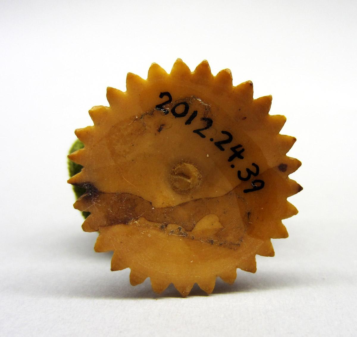 2012.0024.039 Pin cushion, Underside