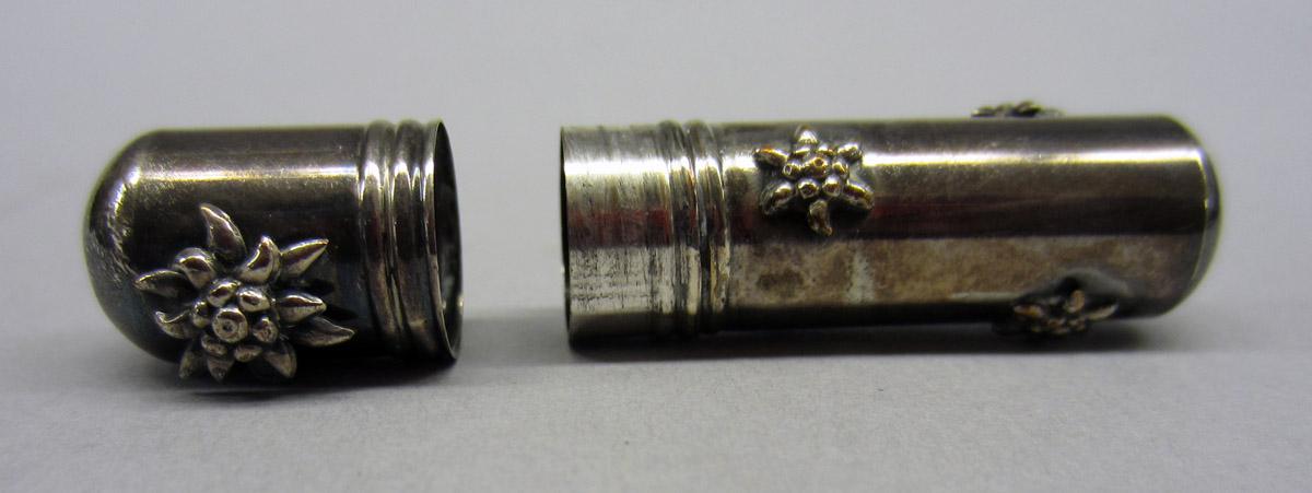 2012.0024.061 A-B Needle case, Side