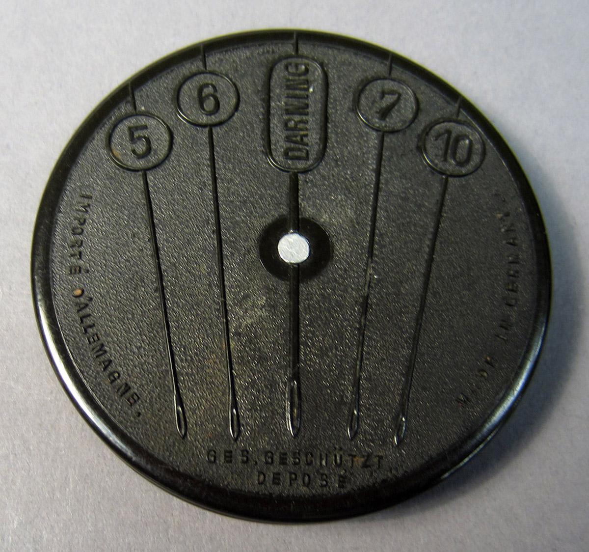 2012.0024.062 Needle case, Rear 1